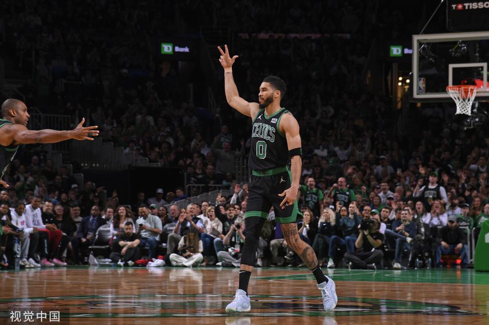 让曼联高层 让曼联高层