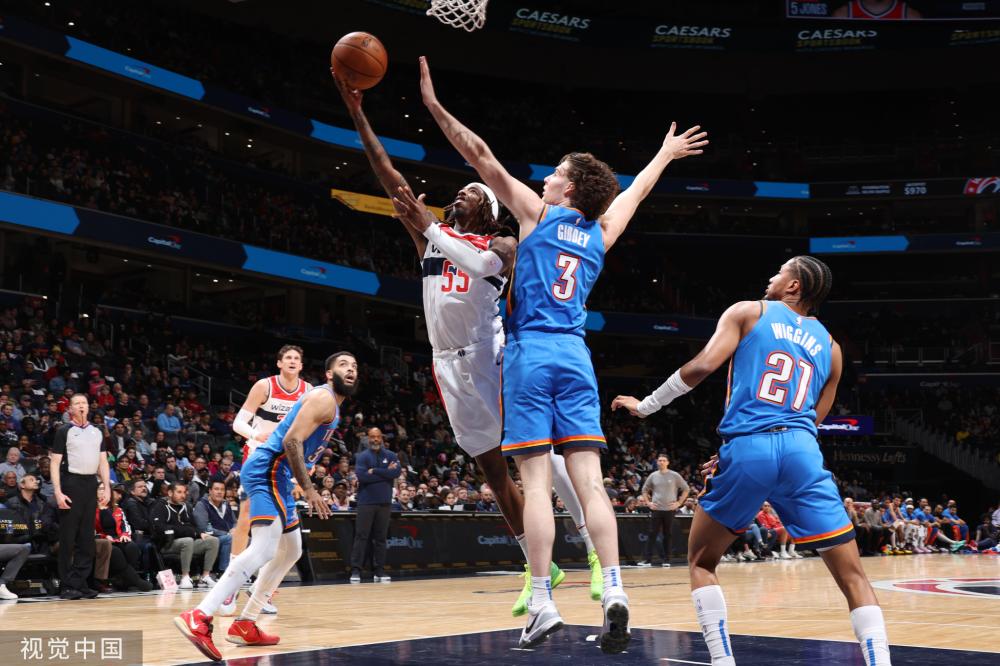 受到足球的 受到足球的