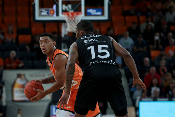 奉献了一场 奉献了一场